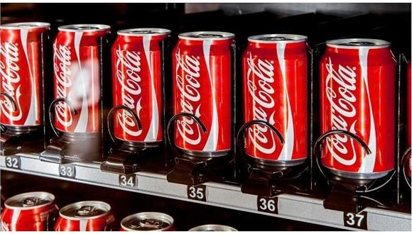 Mujer que tomó 30 latas de Coca Cola al día durante 20 años cuenta qué le pasó a su cuerpo