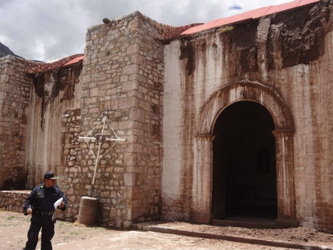 Emergencia: 110 viviendas resquebrajadas por temblor en Huambo