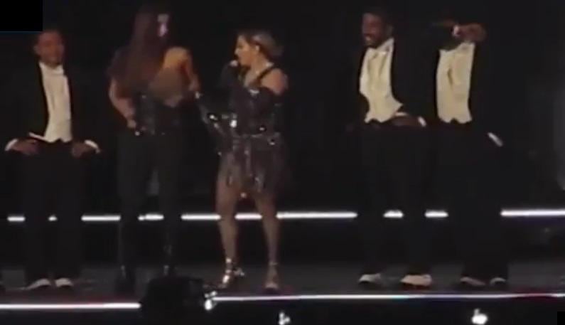 ​Madonna se pasó de la raya y le hizo esto a menor que subió al escenario (VIDEO)