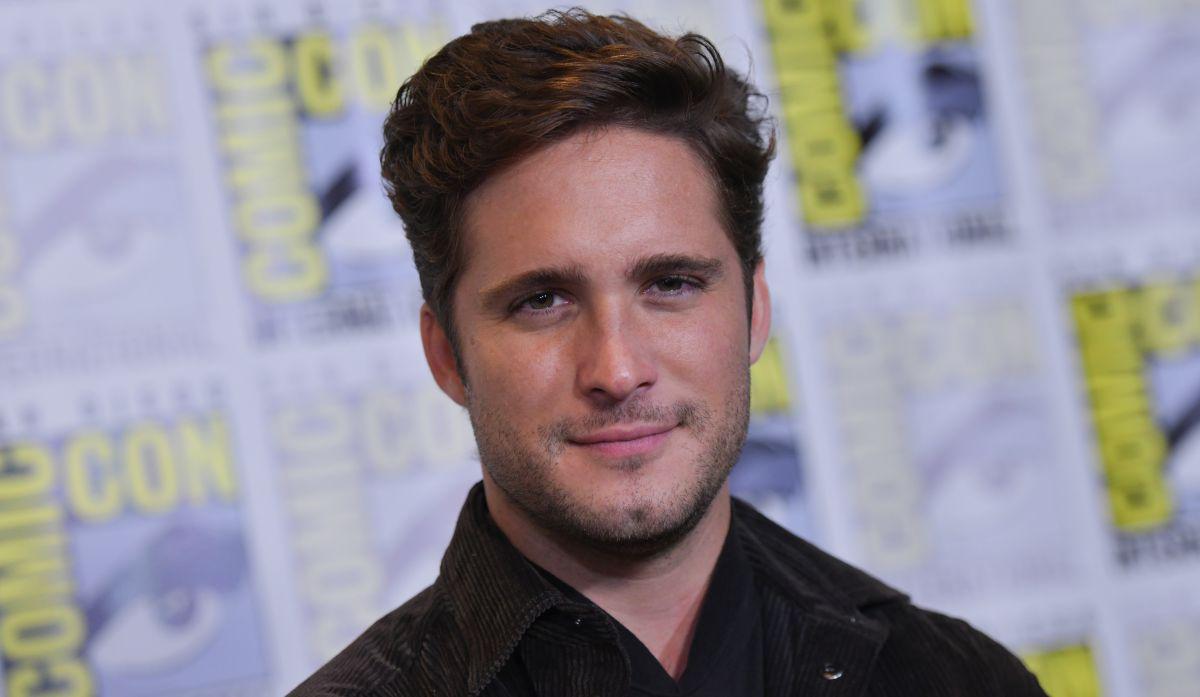 El actor Diego Boneta contó que una persona de la producción de  "Luis Miguel, la serie" falleció por el coronavirus. (AFP).