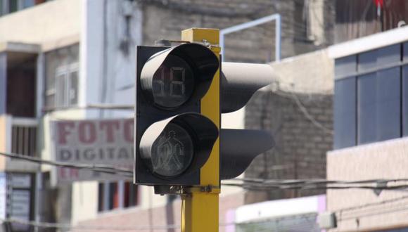 Por apagón se malograron 34 semáforos en el Cercado 