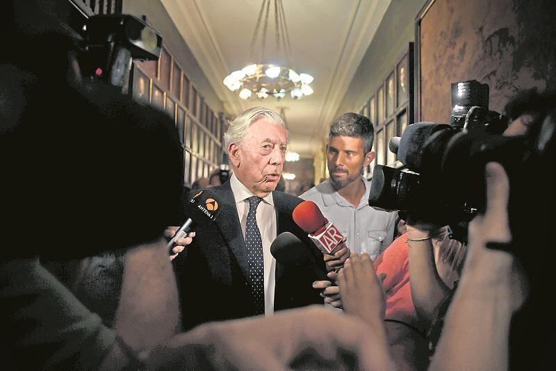 Mario Vargas Llosa sobre Fujimori y García: “Espero que el Perú no tenga que elegir entre dictadura y corrupción”