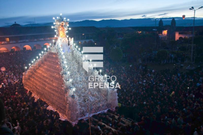 Ayacucho: Multitud acompaña procesión de Pascua de Resurección