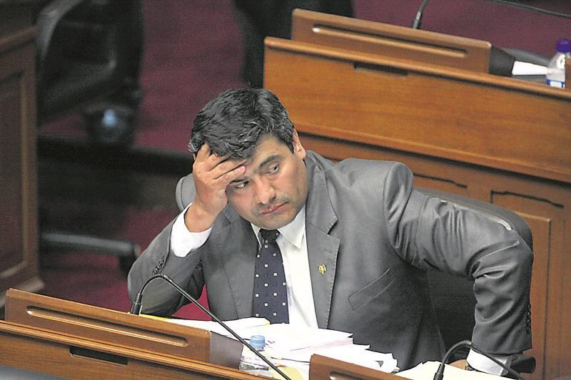 Wilder Ruiz es investigado por la Comisión de Ética tras supuesto despido arbitrario de extrabajadora