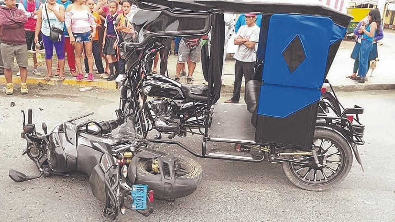 Escolares resultan heridas en choque entre mototaxi y motocicleta
