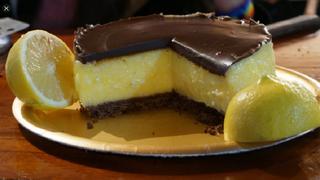 La deliciosa tarta de limón y galleta de chocolate sin horno  