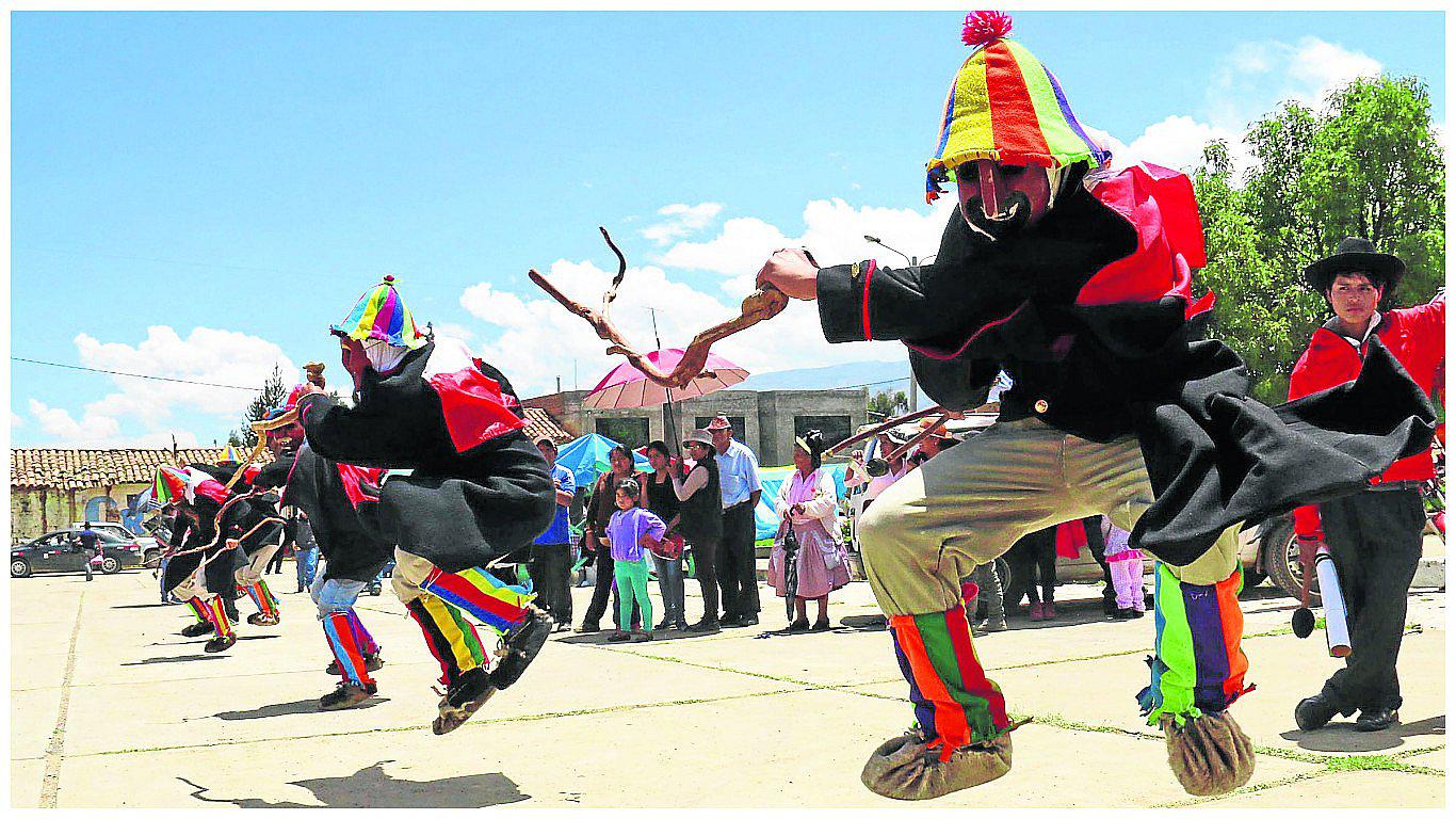 Manzanares: Alistan fiesta de danza ancestral 'Los Awquish'