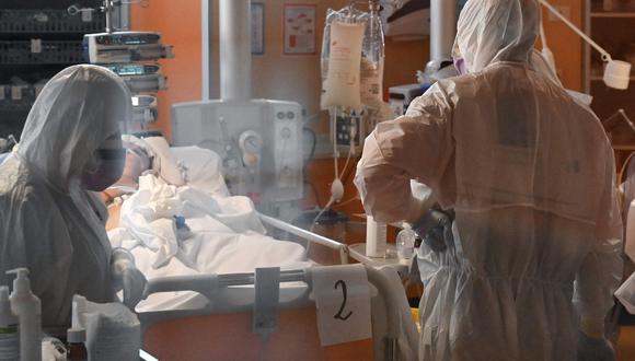 Paciente por COVID-19 en Perú denuncia que le dieron de alta sin estar curado Foto: AFP