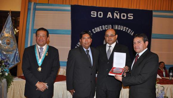 Cámara de Comercio reconoce a Correo con premio "Excelencia y Competitividad Empresarial 2013"