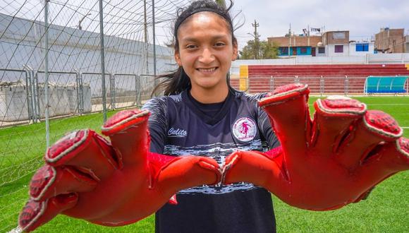 Arquera de 16 años y natural del distrito de El Porvenir espere este año poder llegar a la Liga Femenina. (Foto: Cortesía)