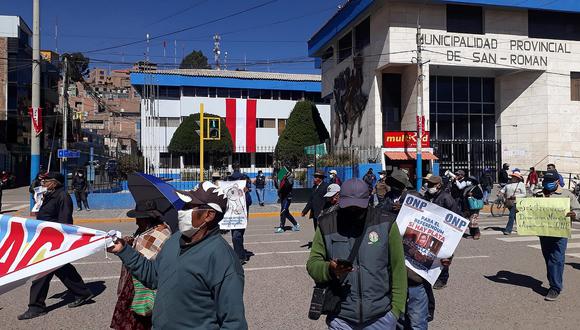 Aportantes de la ONP volvieron a protestar en las calles de Juliaca