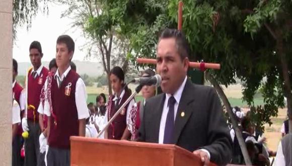 Entregan "Pluma de oro" a alcalde de La Huaca