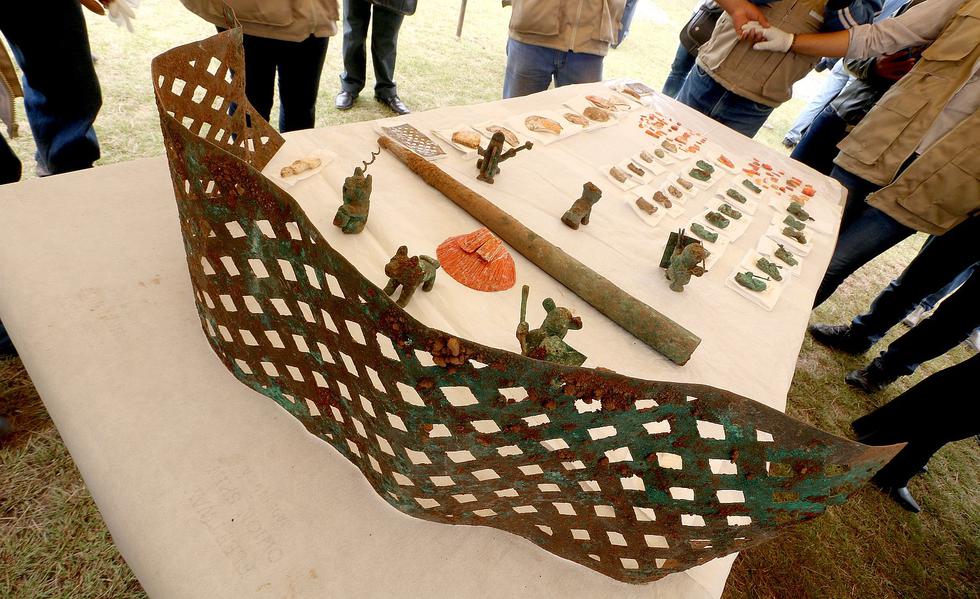  Descubren figuras de guerreros preincas de la Cultura Wari en Cusco (VIDEO-FOTOS)