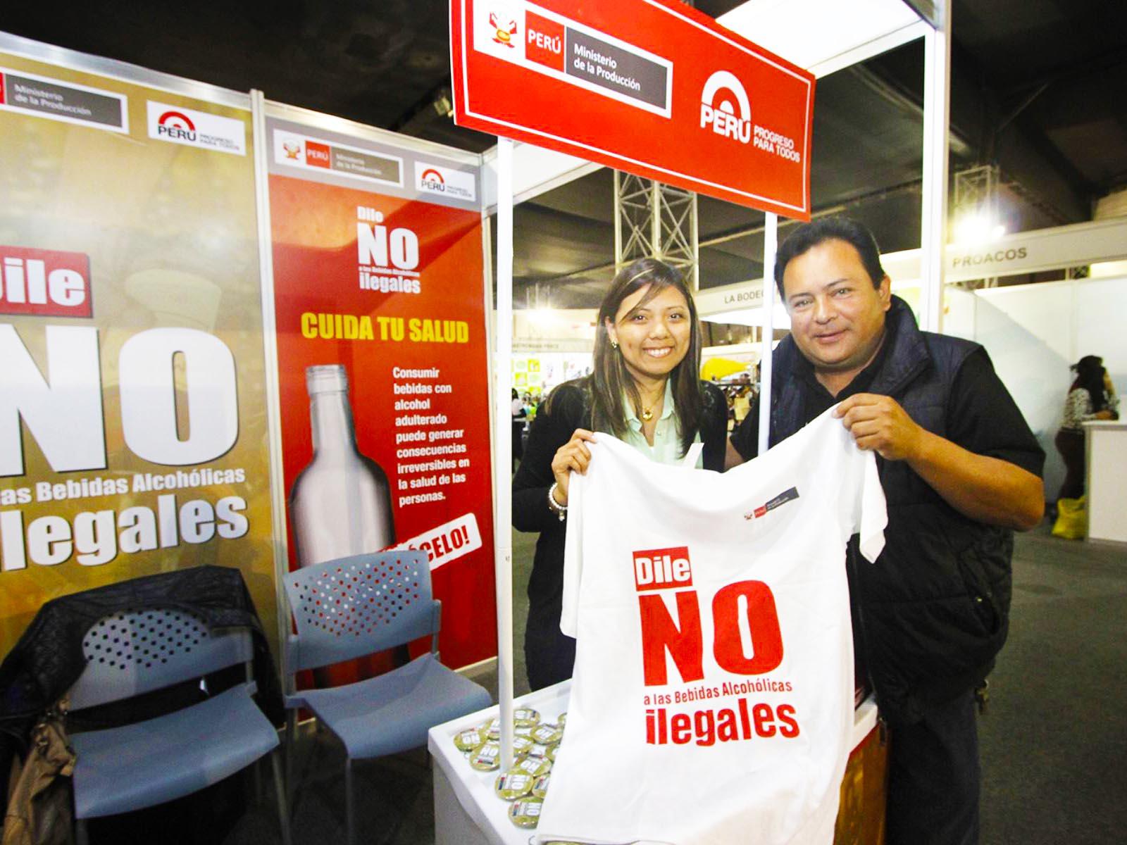 Advierten peligros de tomar alcochol adulterado en el FIVI 2015