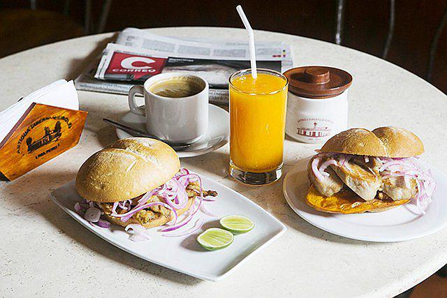 Antigua Taberna Queirolo, entrañable lugar de platos típicos y clásicas bebidas