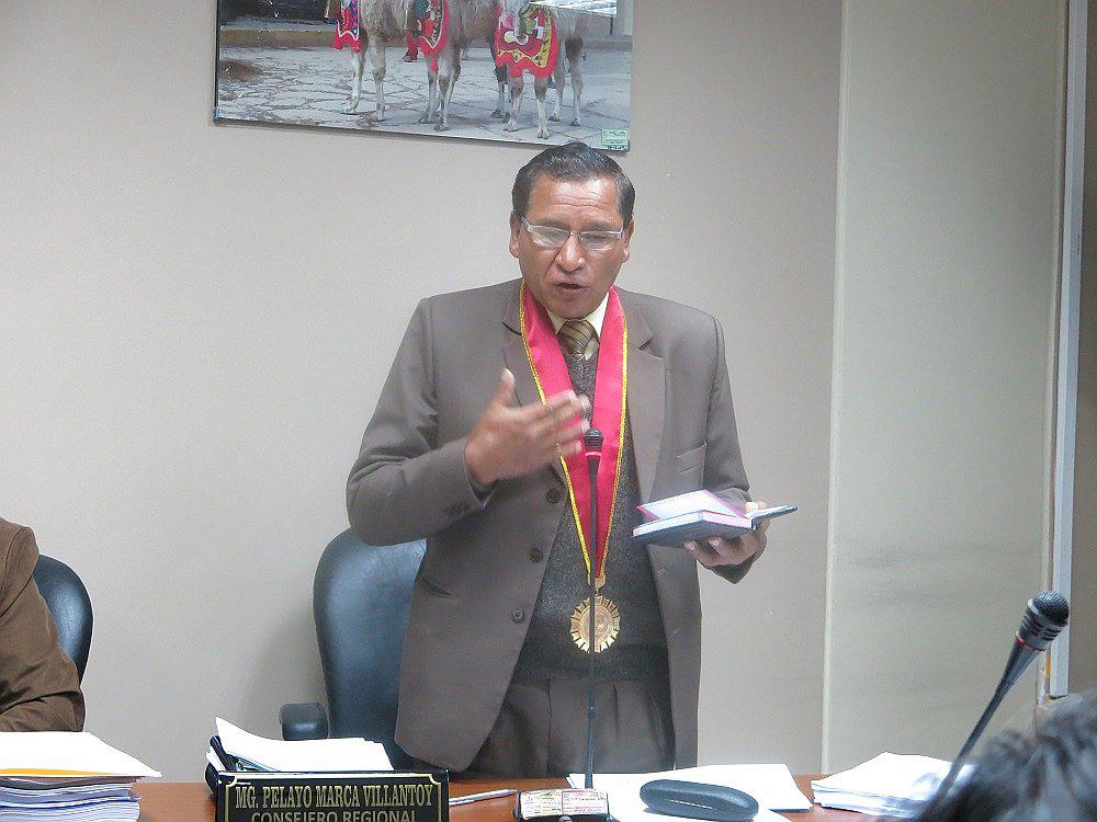 Quechua como requisito en proceso CAS causa confrontación entre consejeros