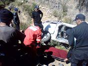 Terrible volcadura deja 4 heridos