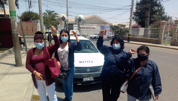 Dirigentes del sector salud protestaron en el frontis del Gobierno Regional de Tacna.