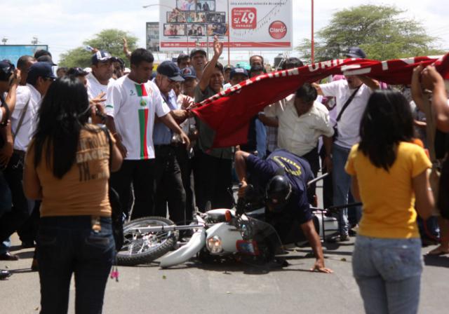 Huelguistas de Salud siguen armando alboroto