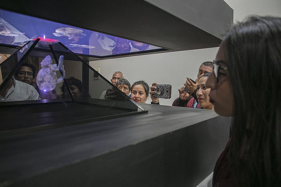 Presentan pirámide holográfica en Museo de Chan Chan 