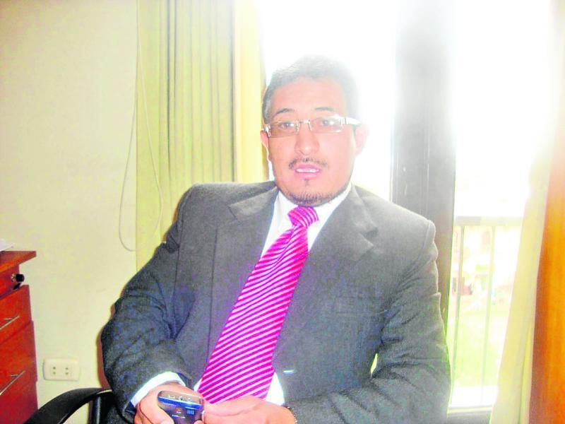 Asesor legal de municipio tiene proceso penal 