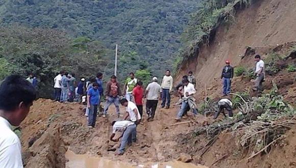 72 familias serán evacuadas por deslizamiento de tierras en selva Puneña