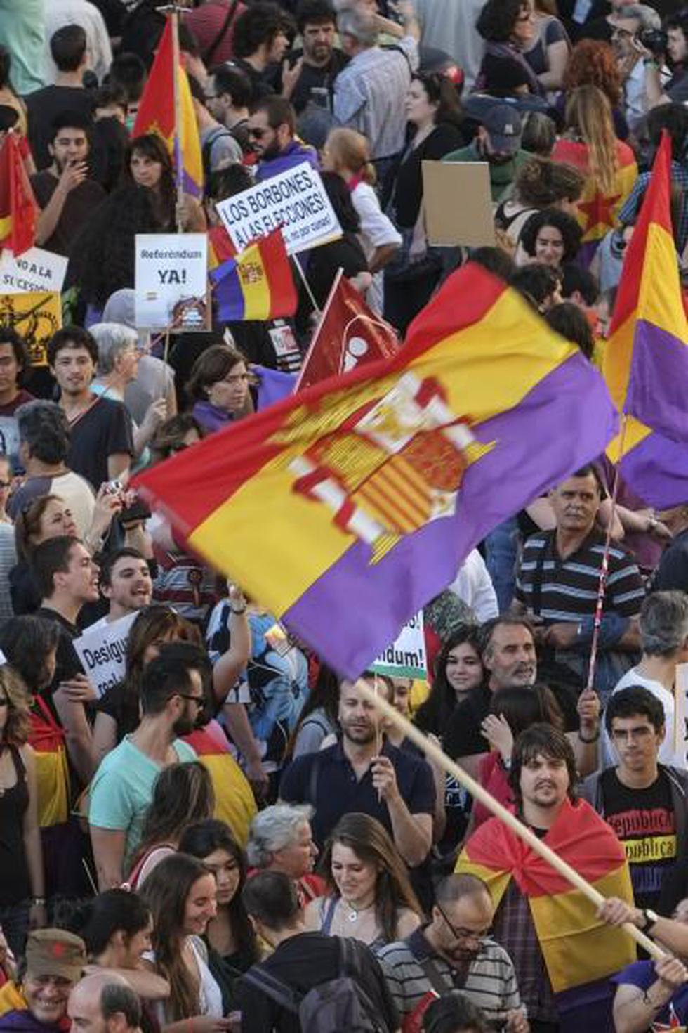 España: Manifestantes piden referéndum para abolir la monarquía (FOTOS)