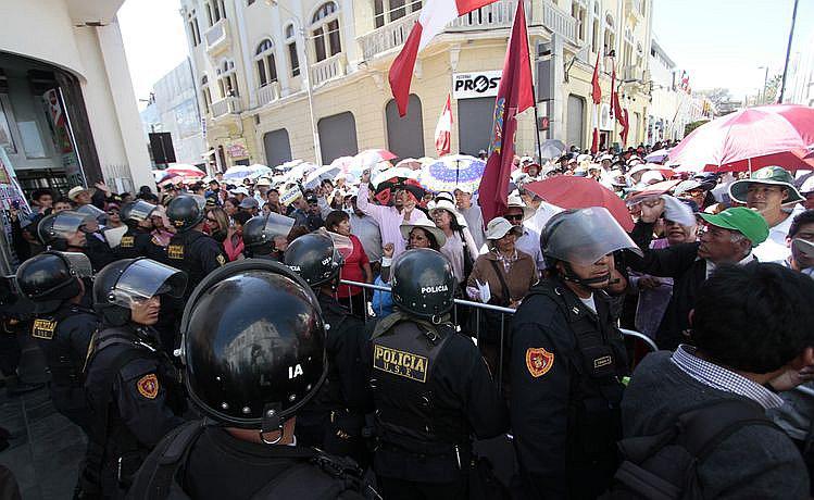 Se aplicará descuento a profesores que acaten paro este jueves