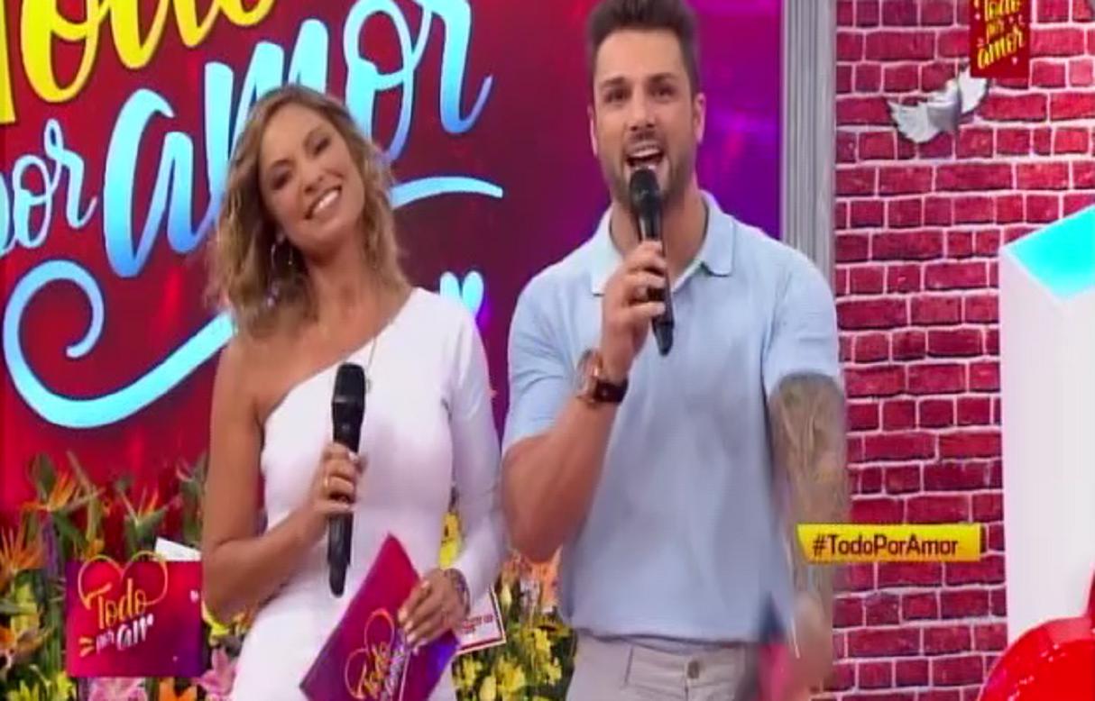 “Todo por amor” se estrenó en Latina con Nicola Porcella y Karina Rivera como conductores. (Foto: Captura Latina)