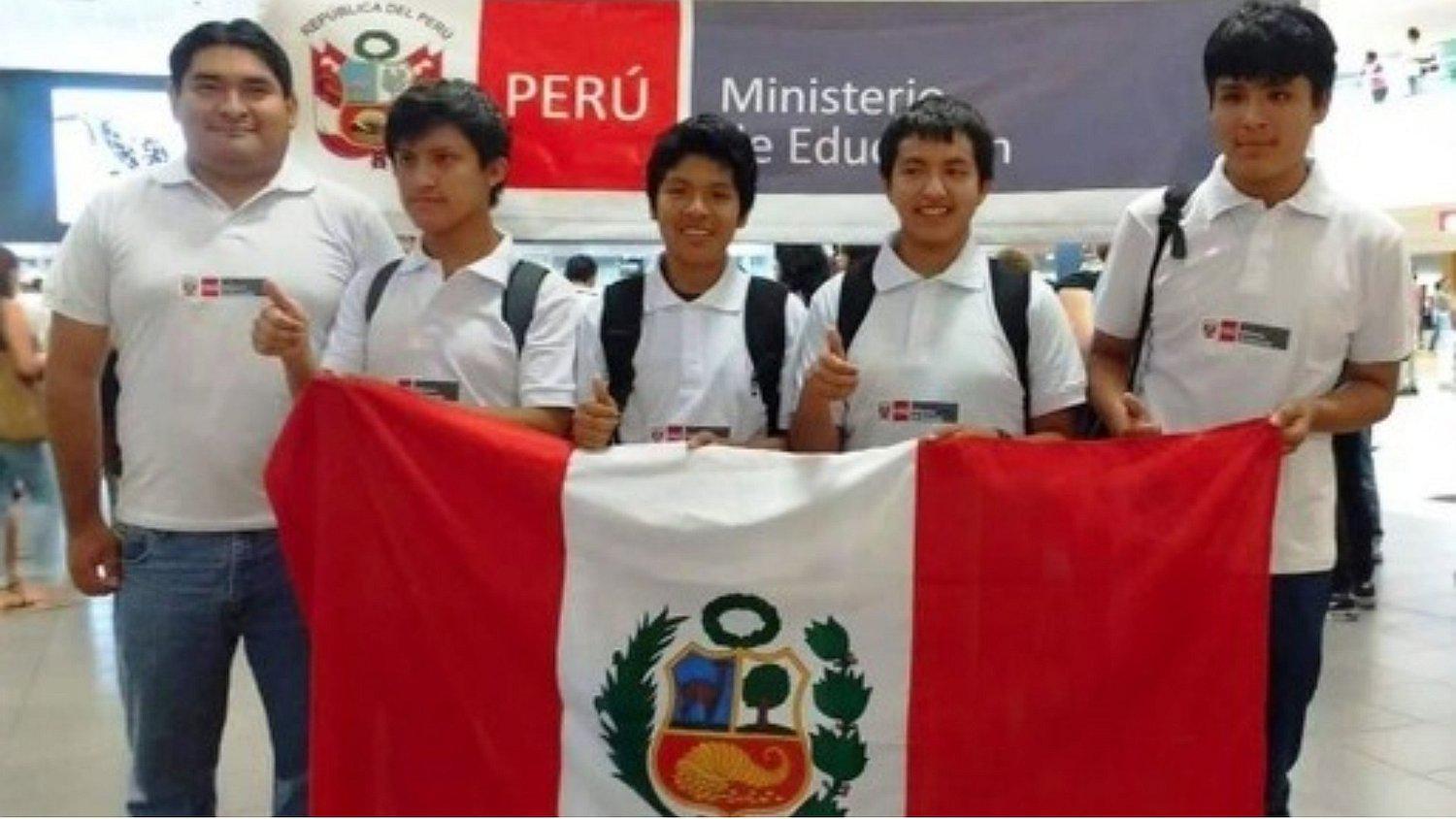 Estudiantes peruanos ganan medallas en Olimpiadas de Matemáticas en Rumania 