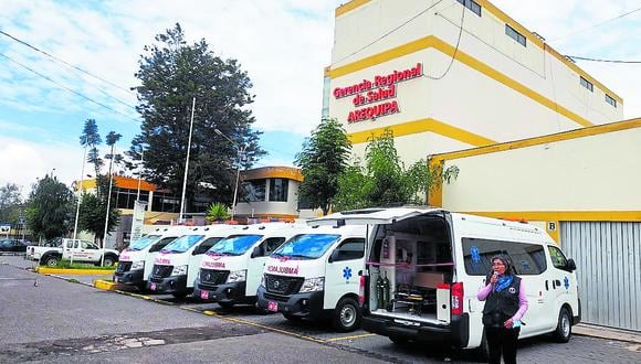 Ambulancias iban a ser entregadas a diferentes centros de salud. (Foto:GEC)