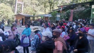 Huelga en Machu Picchu: bloquean Puente Ruinas y no dejan pasar buses hacia la maravilla (FOTOS-VIDEO)