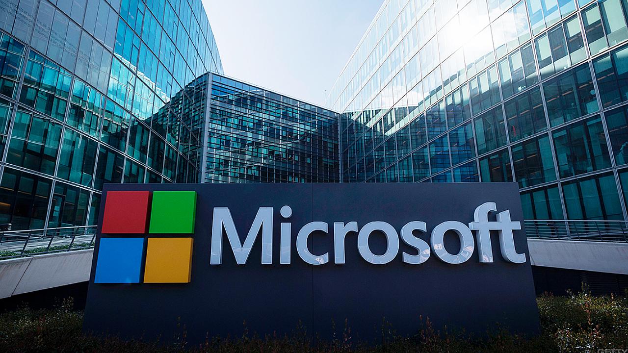 Microsoft acepta que "escucha" conversaciones pero solo con permiso de usuarios