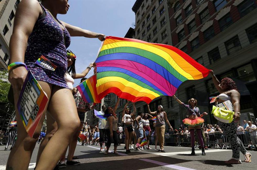 Nueva York realiza desfile anual del Orgullo Gay en la Quinta avenida (FOTOS)