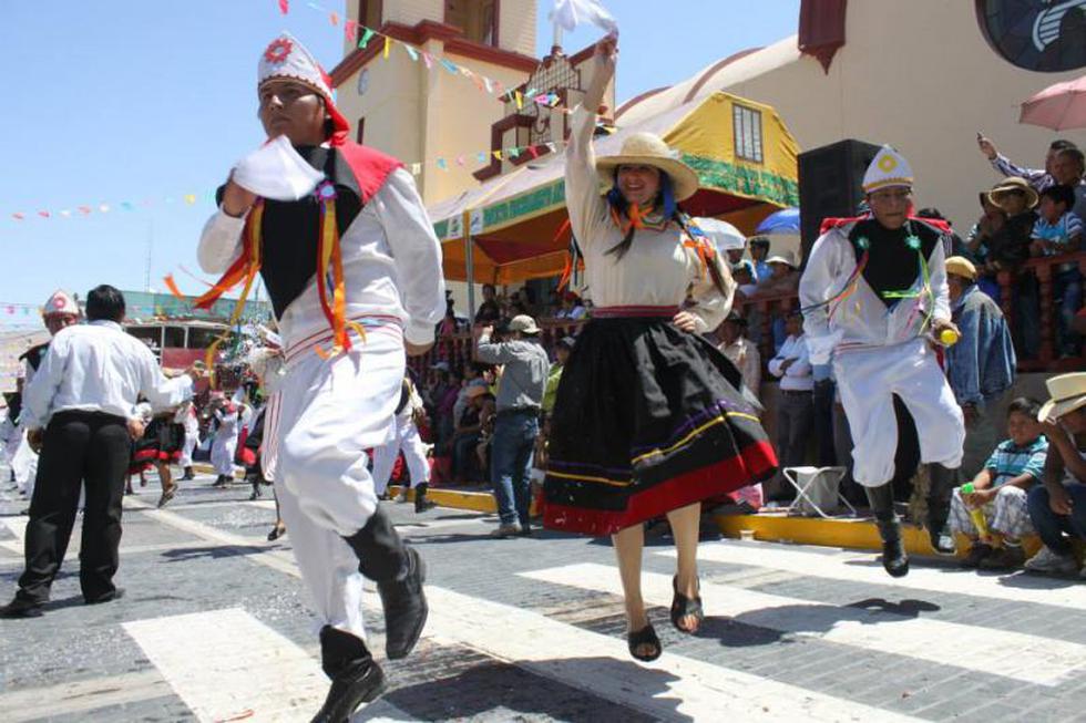 Locumba cerró los carnavales con vistoso pasacalle