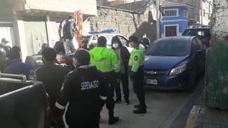Bares clandestinos siguen atendiendo en Huancavelica