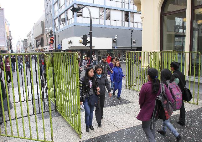 Negocios del Centro de Lima pierden 70% por rejas