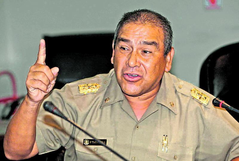 Fiscalía denuncia a exjefe del CC.FF.AA. por irregularidades