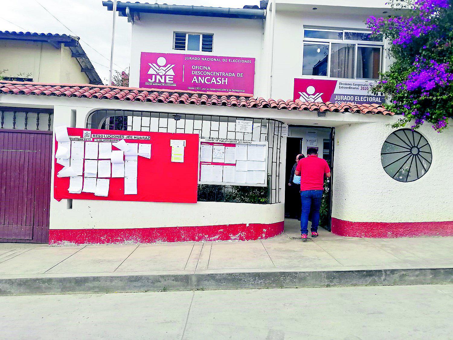 El JEE inicia proceso de exclusión a 12 candidatos