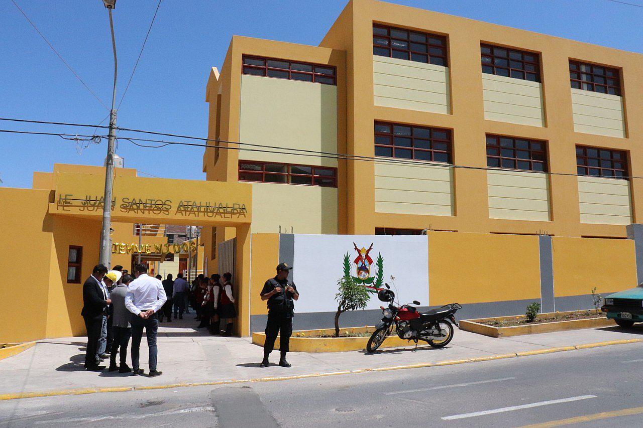 Inauguran colegio en pueblo joven de Cerro Colorado