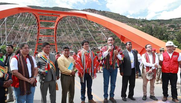 Martín Vizcarra inaugura puente de acceso al Valle Sagrado de Los Incas (FOTOS)