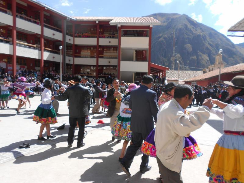 Paro no evitó festejo por el Día del Maestro 