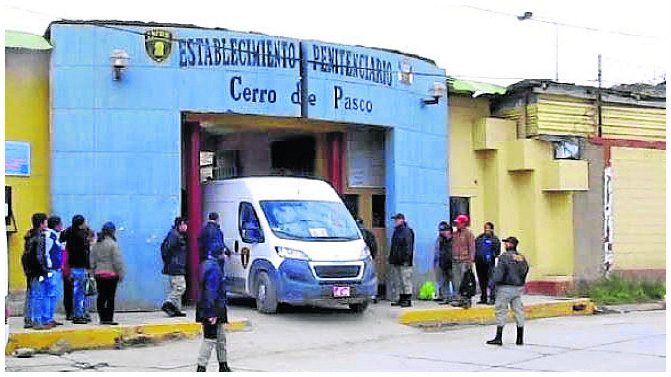 ​INPE traslada a 230 internos a un nuevo establecimiento 