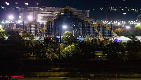 La policía de Houston investiga la causa del incidente en festival Astroworld examinando las imágenes grabadas en el estadio. (Foto: KEN MURRAY / EFE)