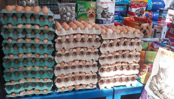 Producto avícola se remata en los mercados de Tacna. (Foto: GEC Archivo)