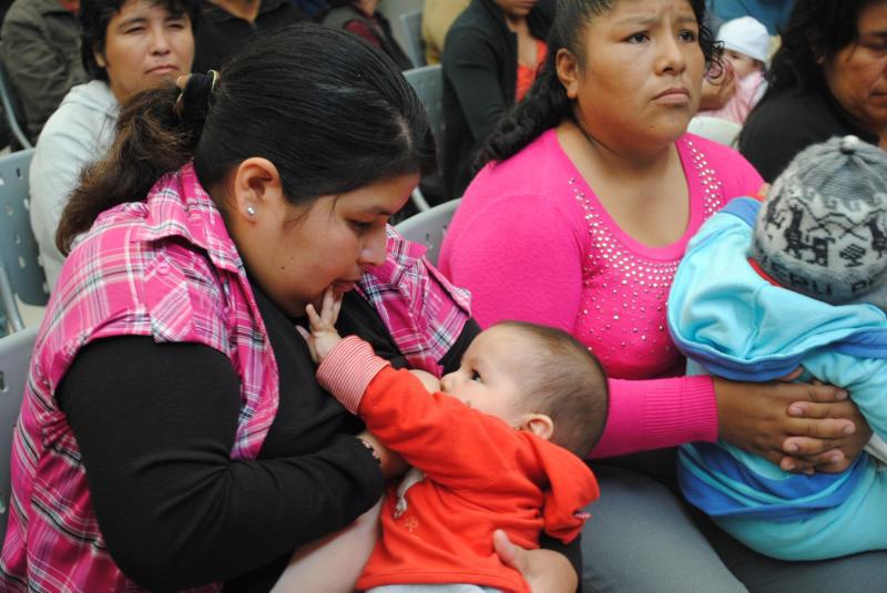 Premiarán al "bebé mamoncito" en la Semana de la Lactancia Materna