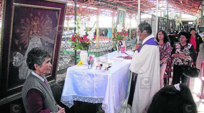 Comerciantes del mercado San Camilo rinden homenaje a patrono del Perdón