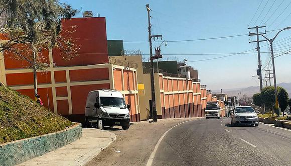 Reos de Moquegua retornan del penal de Socabaya en Arequipa