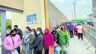 Ministra de Salud constata largas colas en Hospital Regional de Lambayeque