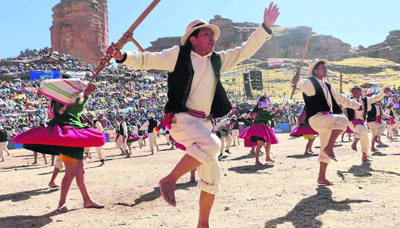 Puno: Punta Jallapisi ganó en concurso de danzas en Tinajani